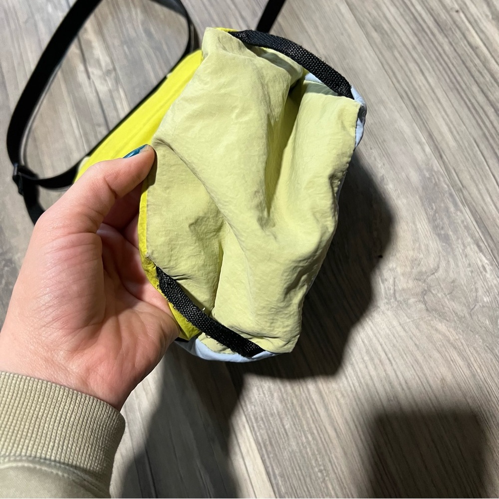 Lululemon Blue Yellow Water Bottle Crossbody Bag - Picture 4 of 10